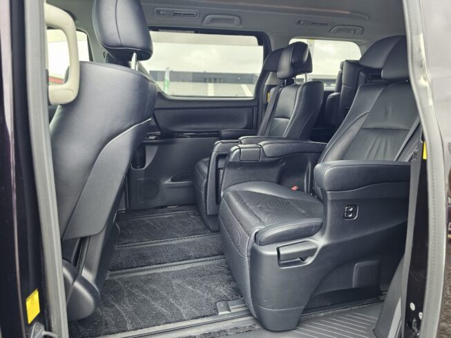 2012 Toyota Vellfire 2.4Z G Edition, Leather Seats image 300850