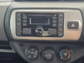 2016 Toyota Vitz F model image 299686