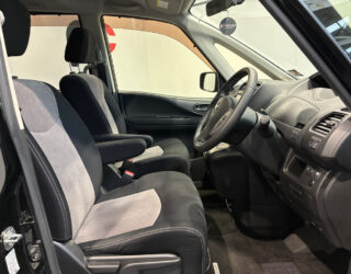 2012 Nissan Serena Rider Autech Black Line image 302352