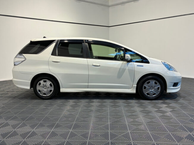 2013 Honda Fit Shuttle Hybrid image 302002