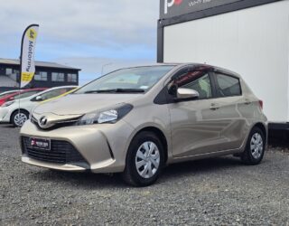 2016 Toyota Vitz F model image 299675