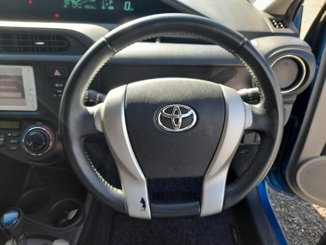 2012 Toyota Aqua G Model, Push Start, Low KMs image 301827