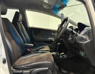 2013 Honda Fit Shuttle Hybrid image 302011