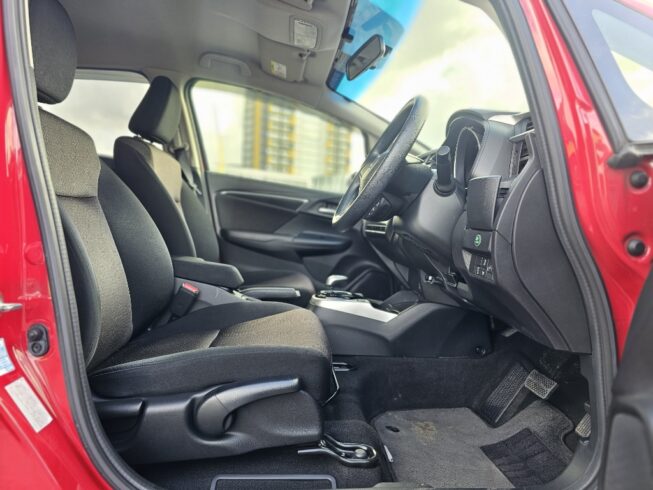 2015 Honda Fit Hybrid F-Package image 299486