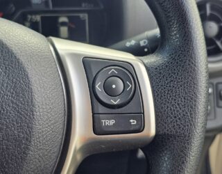 2016 Toyota Vitz F model image 299684