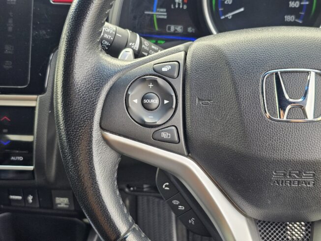2014 Honda Fit Hybrid S-Package image 299799