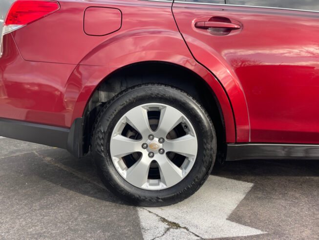 2009 Subaru Outback 4WD with leather image 299549