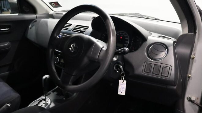 2005 Suzuki Swift Fuel Economical Run Around image 302413