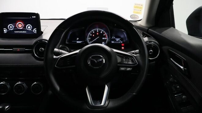 2017 Mazda Demio 13S Touring Low KMs image 302501