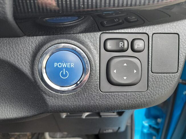 2018 Toyota Vitz Hybrid F Safety Edition, Push Start image 299362