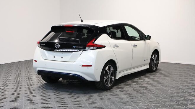 2018 Nissan Leaf X Model, 84.6% SOH, Cruise control image 318531