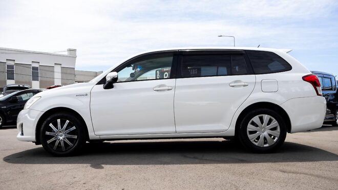 2013 Toyota Corolla Fielder Hybrid  Push Start image 312957