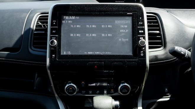 2017 Nissan Serena Highwaystar V Selection Hybrid, Dual Power Sliding Doors image 310700