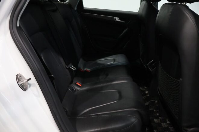 2012 Audi A4 Avant 2.0TFSI, Leather/ Heated Seats image 302286