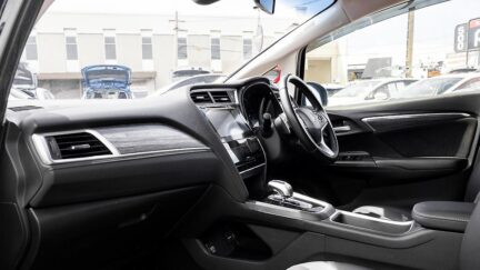 2015 Honda Shuttle Hybrid Z, Heated Seats, Reverse Camera image 312419