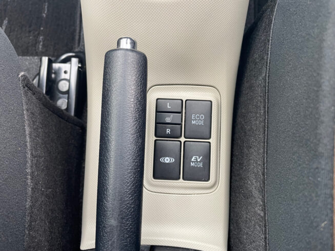 2012 Toyota Aqua G model , Push Start, Reverse Camera image 300653