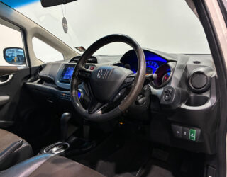 2013 Honda Fit Shuttle Hybrid image 302014