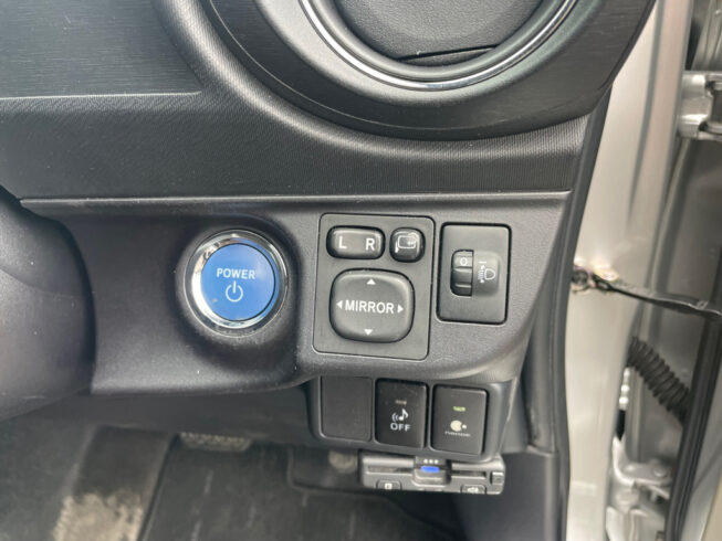 2012 Toyota Aqua G model , Push Start, Reverse Camera image 300656