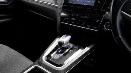 2015 Honda Shuttle Hybrid Z, Heated Seats, Reverse Camera image 312416