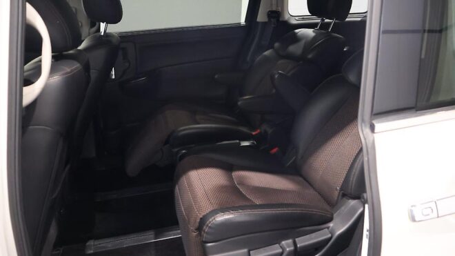 2012 Nissan Elgrand 250 Highway Star 4WD image 313216