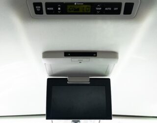 2012 Toyota Vellfire 2.4Z G Edition, Leather Seats image 306219