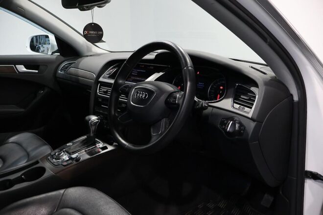 2012 Audi A4 Avant 2.0TFSI, Leather/ Heated Seats image 302289