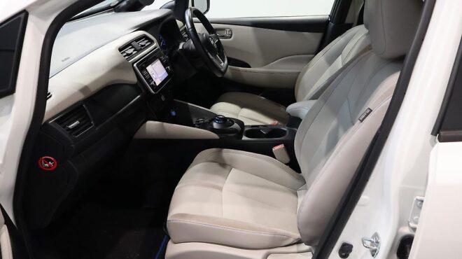 2018 Nissan Leaf X Model, 84.6% SOH, Cruise control image 318535