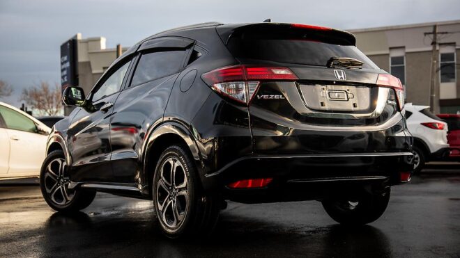 2014 Honda Vezel Hybrid Z  ,Half Leather, Cruise control image 300148