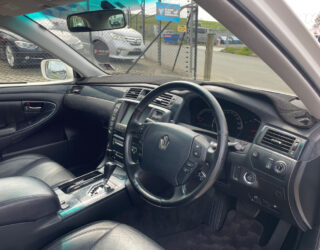 2004 Toyota Crown Athlete, Lowered on 18s image 301701