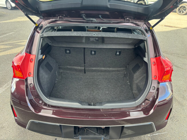 2014 Toyota Auris 150X Blackish Lounge image 299853