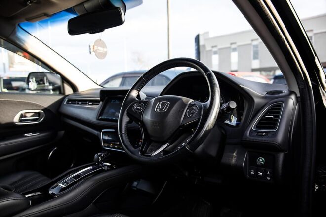 2014 Honda Vezel Hybrid Z  ,Half Leather, Cruise control image 300156