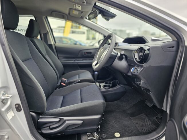 2016 Toyota Aqua S Model, Low Kms, Push Start image 300922