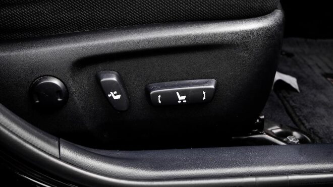 2012 Toyota Camry Hybrid G Package, Reverse camera, Cruise Control image 311189