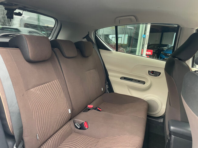 2012 Toyota Aqua G model , Push Start, Reverse Camera image 300657