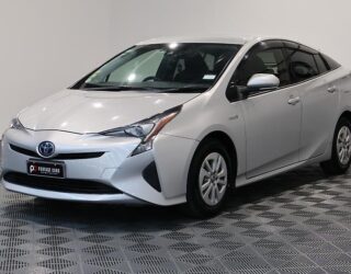 2018 Toyota Prius S Model, Cruise Control & Lane Departure Warning image 303099