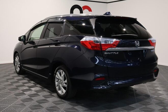 2015 Honda Shuttle Hybrid Z, Heated Seats, Reverse Camera image 302103