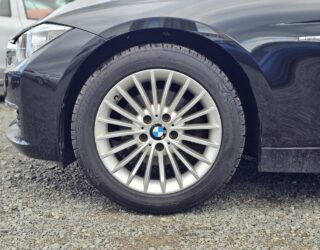 2013 Bmw 3 Series Luxury, Low KMs image 300797