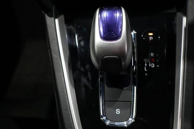 2015 Honda Shuttle Hybrid Z, Heated Seats, Reverse Camera image 302115