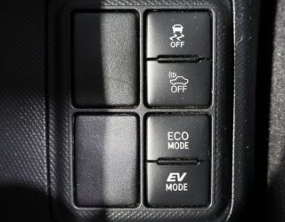 2017 Toyota Aqua S Model, Push Start, Low KMS image 318183