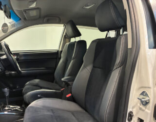 2014 Toyota Corolla Hybrid G Aero Tourer WxB Push Start image 303072