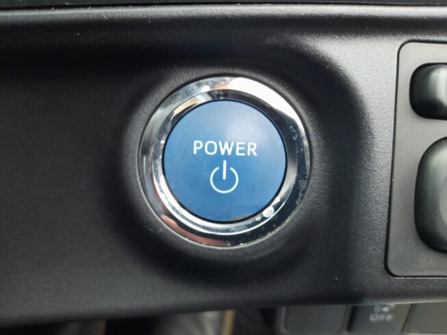 2015 Toyota Aqua X-Urban, Low Kms image 303057
