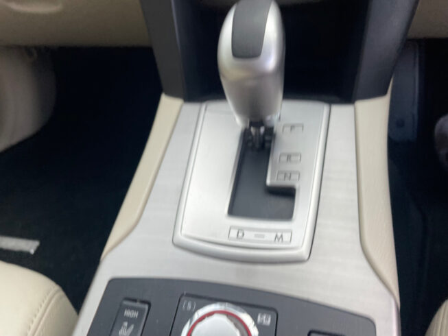 2009 Subaru Outback 4WD with leather image 299545