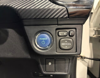 2014 Toyota Corolla Hybrid G Aero Tourer WxB Push Start image 303070