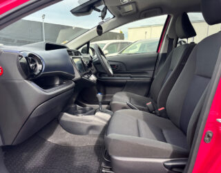 2016 Toyota Aqua S Model, Push Start, Facelift image 301680
