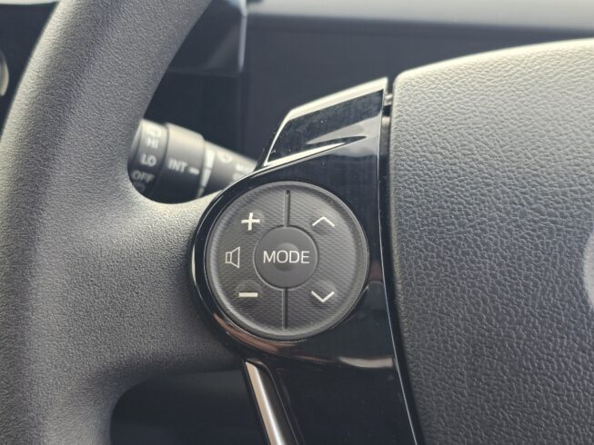 2017 Toyota Aqua S Model, Push Start, Low KMS image 299741