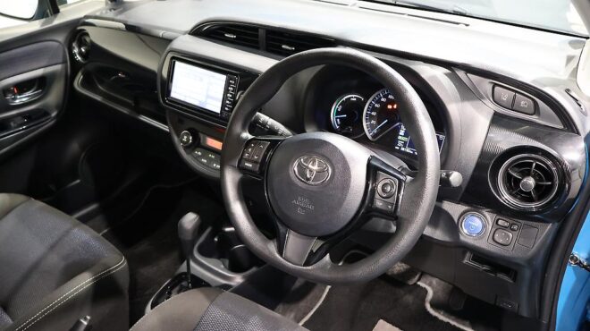 2018 Toyota Vitz Hybrid F Safety Edition, Push Start image 317013