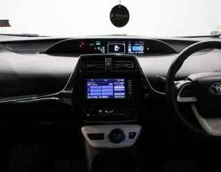 2018 Toyota Prius S Model, Cruise Control & Lane Departure Warning image 303108