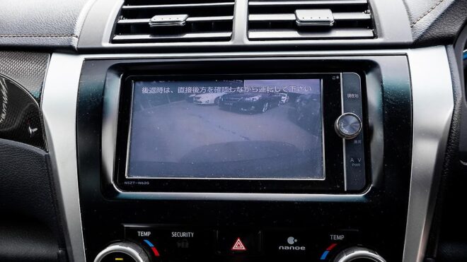 2012 Toyota Camry Hybrid G Package, Reverse camera, Cruise Control image 311187