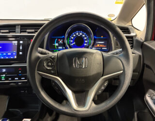 2014 Honda Fit Hybrid F-Package Low KMS image 302338