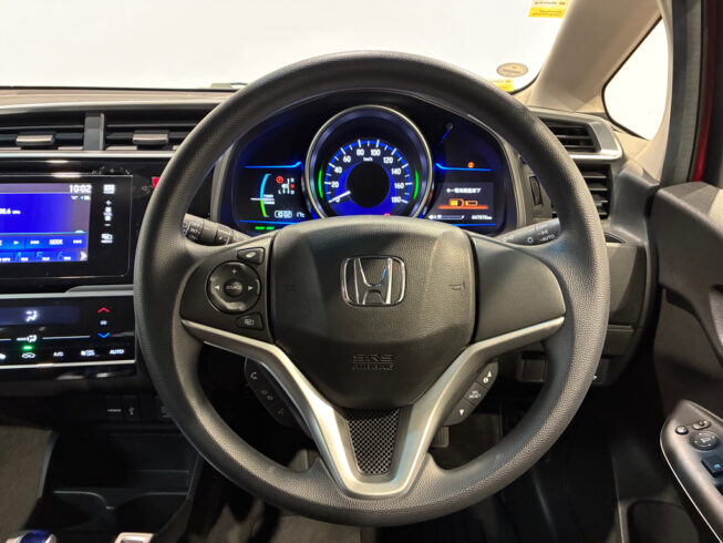 2014 Honda Fit Hybrid F-Package Low KMS image 302338